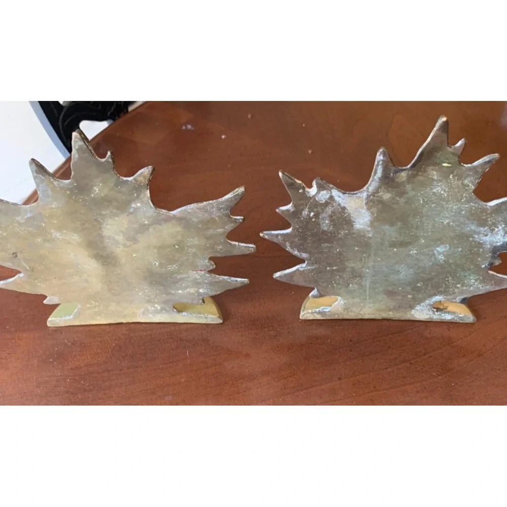Two Brass Leaf Book Ends‎